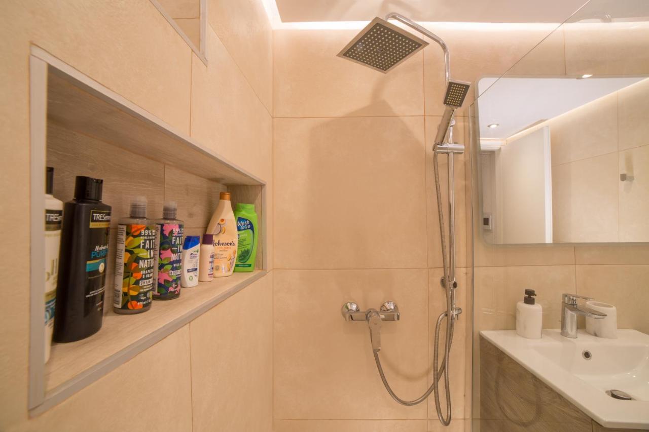 Del Mar Luxury Apartment 30M From The Beach Pórto Ráfti Esterno foto